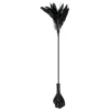 chicote mão preto penas pretas macio sedoso elegante compacto leve ergonômico resistente seguro sensual provocante BDSM submissão impacto versátil acabamento