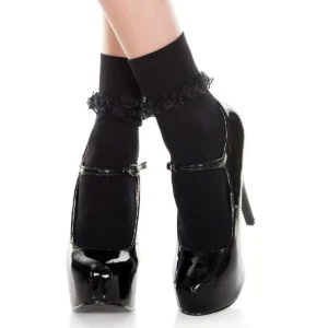 meias pretas curtas nylon renda babado delicadas femininas sensuais elegantes confortáveis elásticas reforçadas acabamento fino estilo atrevida