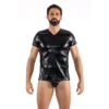 camiseta preta couro sintético laterais renda bordada flexível confortável masculina virilidade potente estilo urbano moderno casual versátil ajuste justo