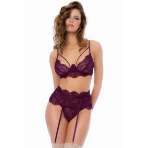 conjunto três peças renda cílios sutiã aro alças ajustáveis cinto ligas tanga combinando bordô pedras preciosas tons ricos poliamida elastano