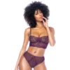 conjunto duas peças renda amora sensual atemporal top armação alças removíveis ajustáveis fecho costas tanga combinando poliamida elastano