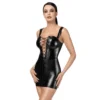 vestido mini tecido brilhante elástico preto alças largas flexíveis decote profundo laços ajustáveis costuras decorativas silhueta acentuada zíper costas poliéster